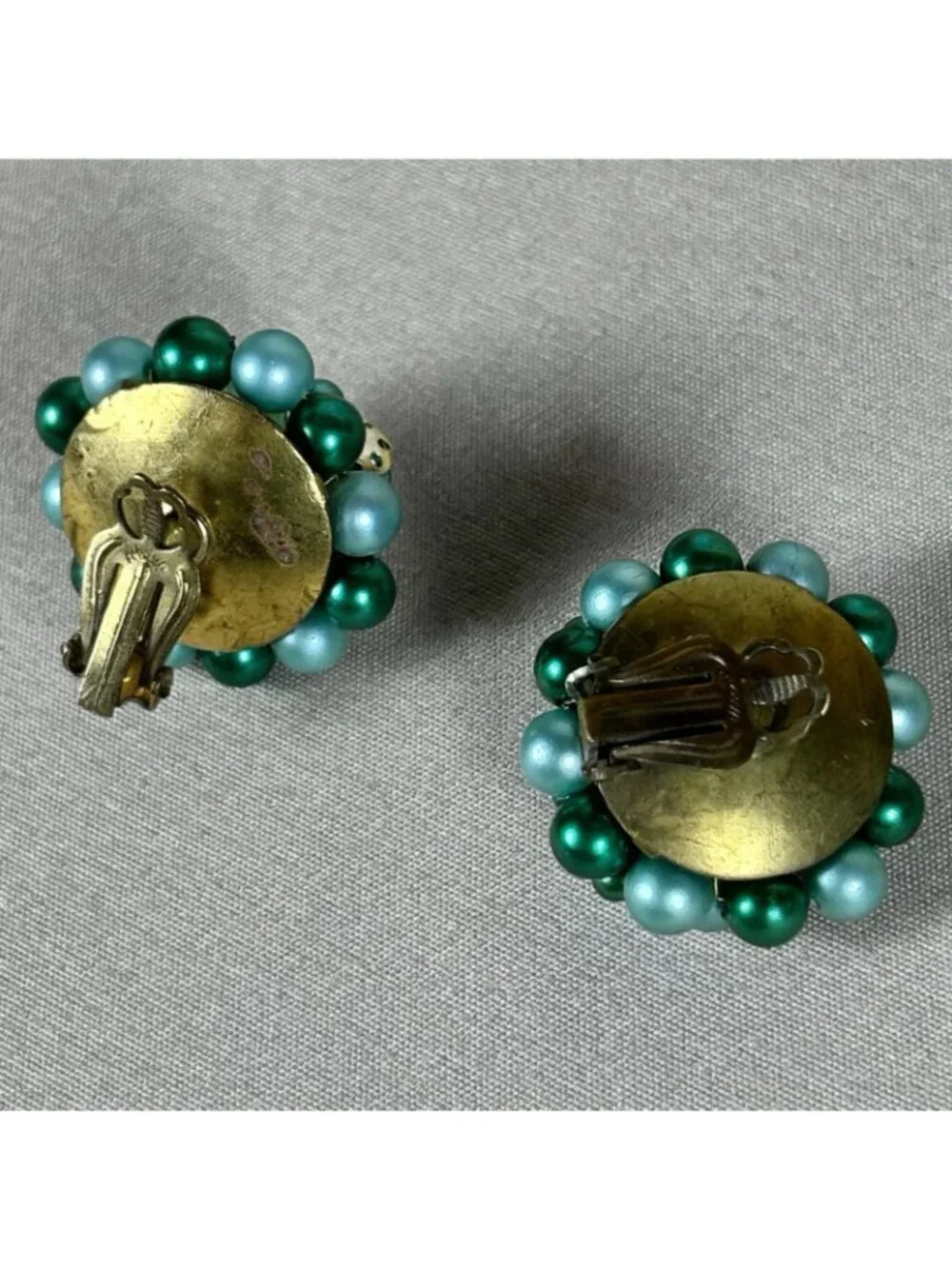 Vintage Japan Signed Green Sugar Bead Faux Pearl Clip On Statement Earrings A8
